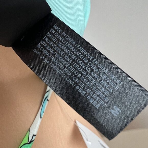 Hurley Wild Bloom Reversible Triangle Bikini Top Size Medium Green Blue NWT - Picture 13 of 15